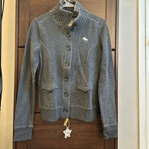 A&F button sweater grey